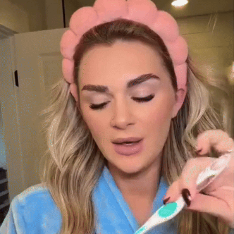 SimpyWhite™- Naturlig & Blekande tandkräm